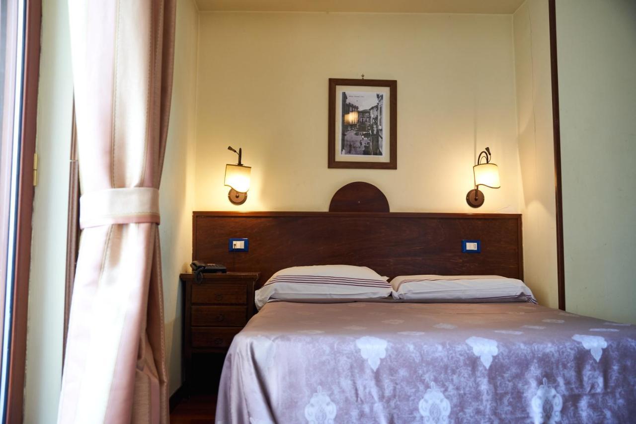 Hotel Max Aversa Zewnętrze zdjęcie