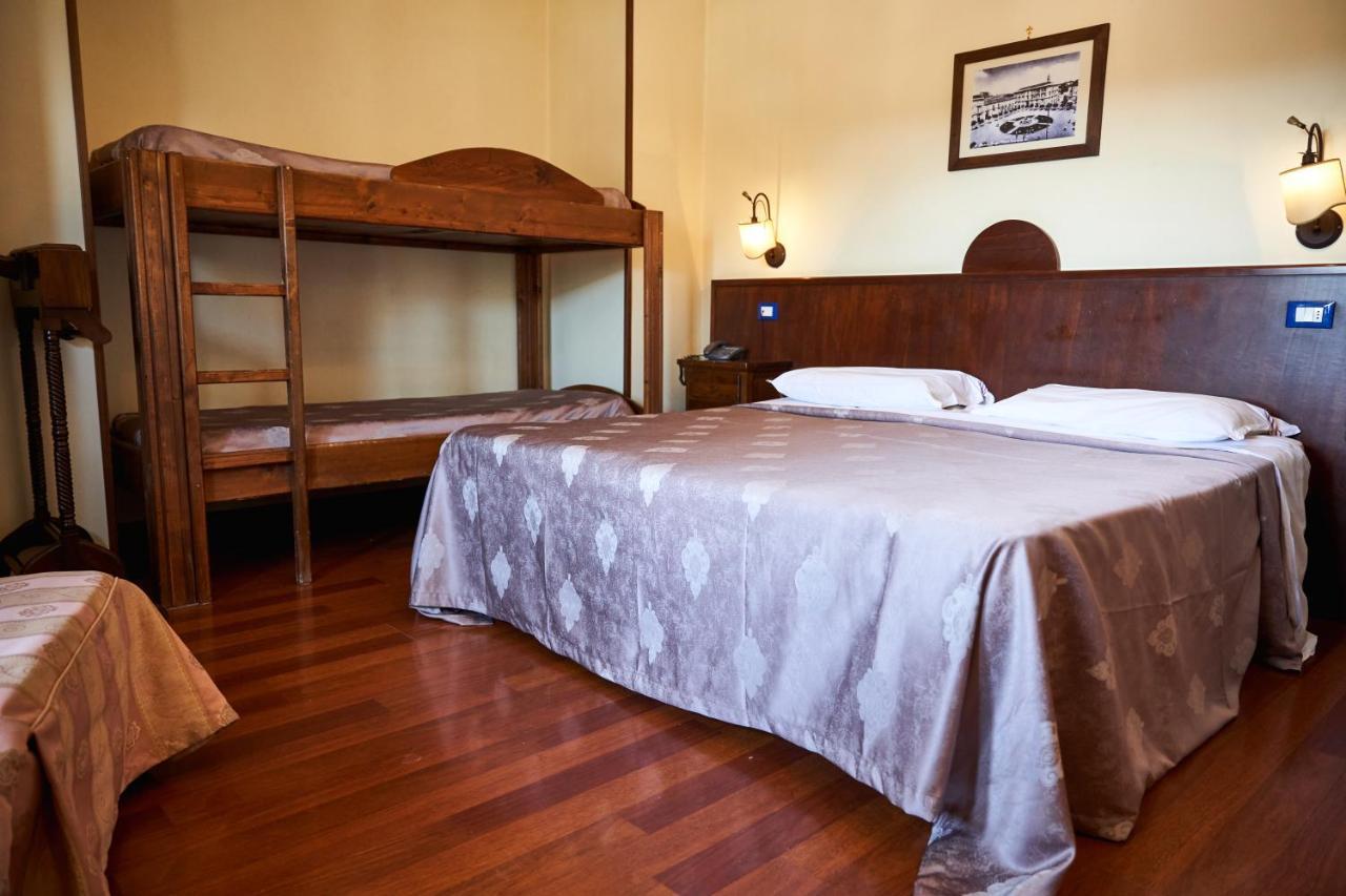 Hotel Max Aversa Zewnętrze zdjęcie
