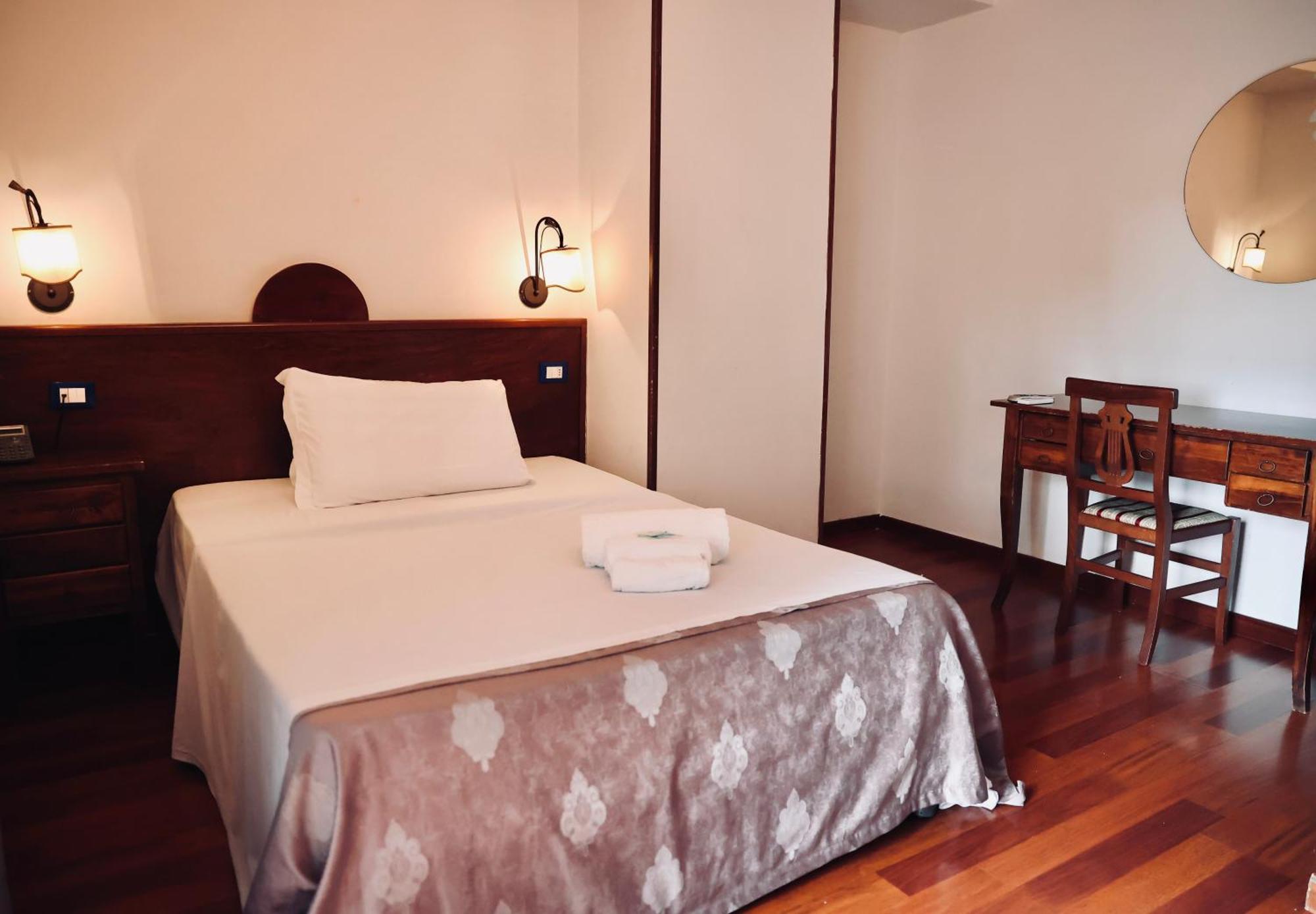 Hotel Max Aversa Zewnętrze zdjęcie