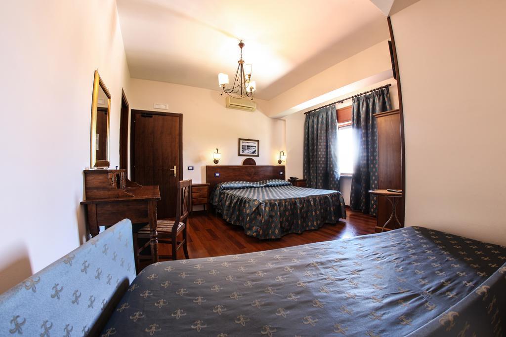 Hotel Max Aversa Zewnętrze zdjęcie