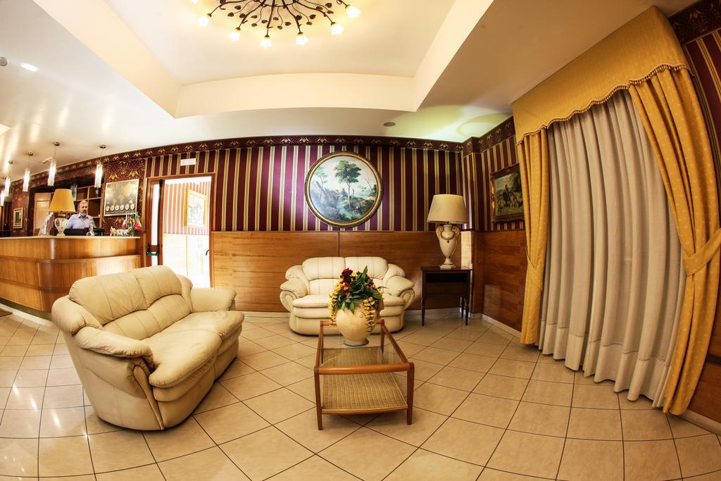 Hotel Max Aversa Zewnętrze zdjęcie